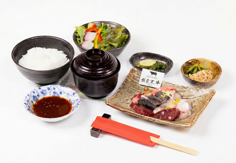 能勢黒牛 ホルモン焼き定食